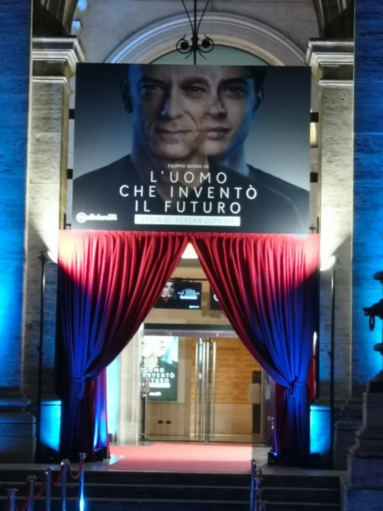 copia di luomoche invento2